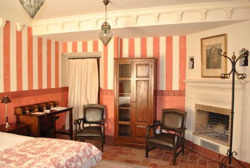 El Rincon De Descalzas Carmona (Seville)